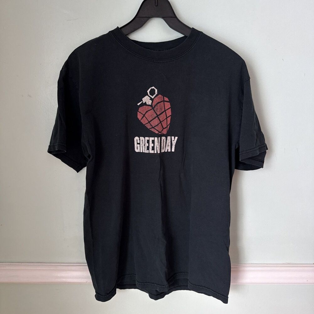 Green day Tshirt album idiot 2004 size Medium Faded Band Tee‎ Black